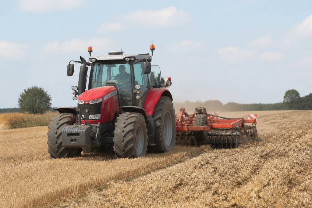 5610 Massey Ferguson : caractéristiques, prix et avis sur ce tracteur agricole 5610 Massey Ferguson : caractéristiques, prix et avis sur ce tracteur agricole