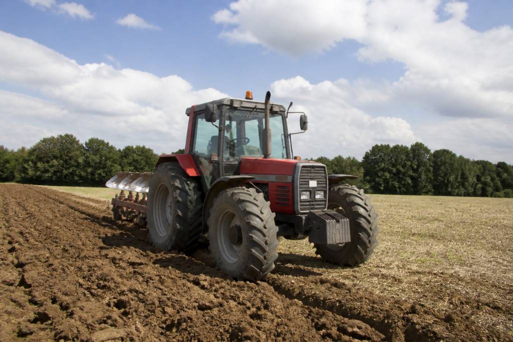 Le 5713 massey ferguson : caractéristiques, prix et avis sur ce tracteur agricole Le 5713 massey ferguson : caractéristiques, prix et avis sur ce tracteur agricole
