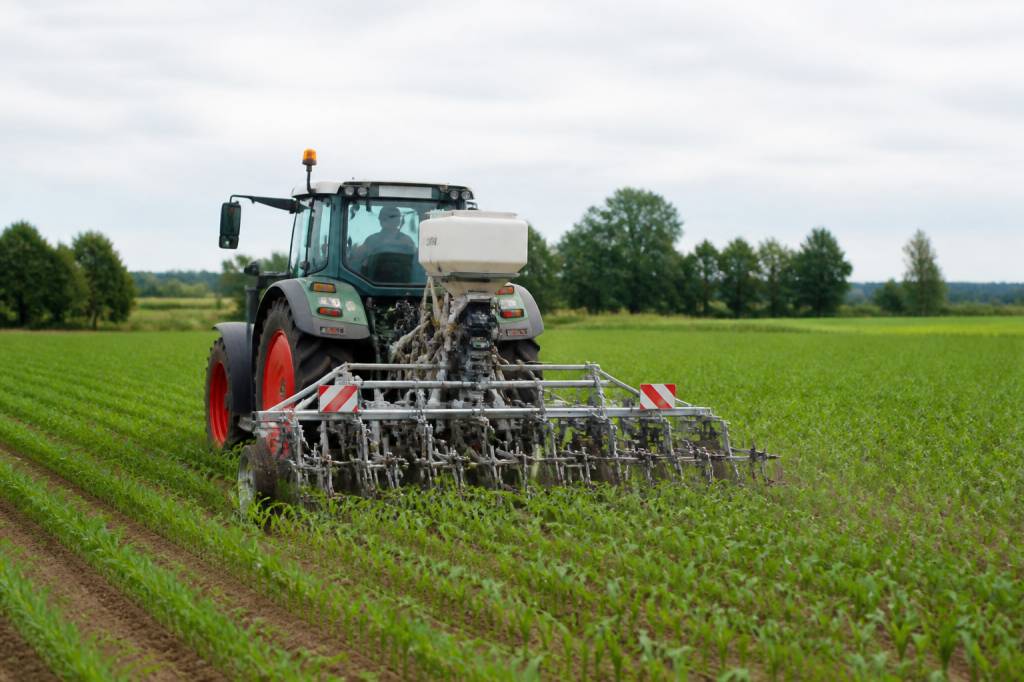 Tracteur Massey Ferguson 470 caractéristiques, performances et avis pour les travaux agricoles Tracteur Massey Ferguson 470 caractéristiques, performances et avis pour les travaux agricoles
